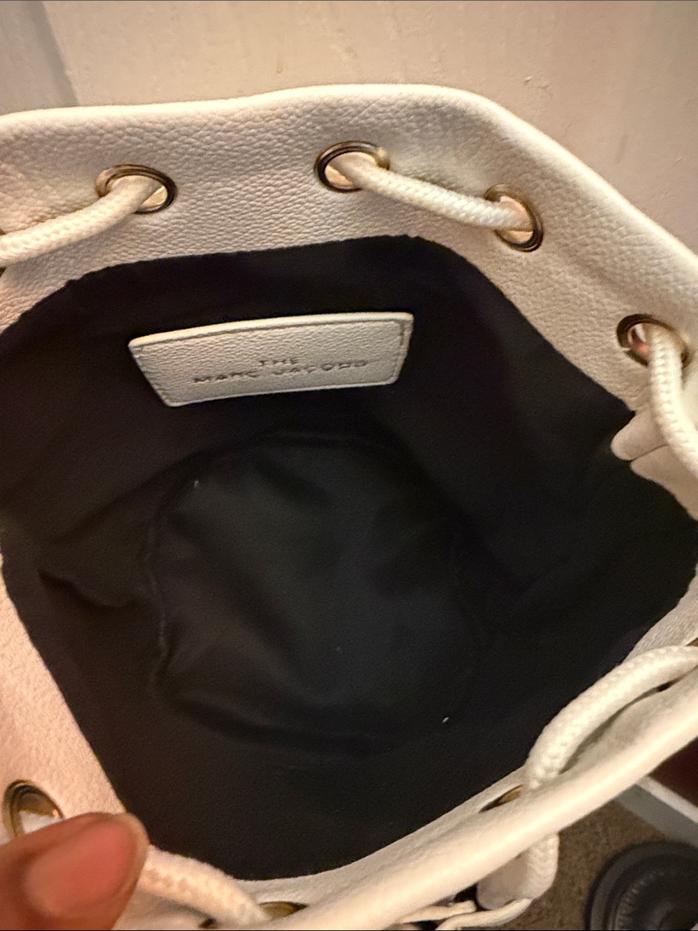 White Marc Jacobs Style Bucket Bag - Picture 2 of 6